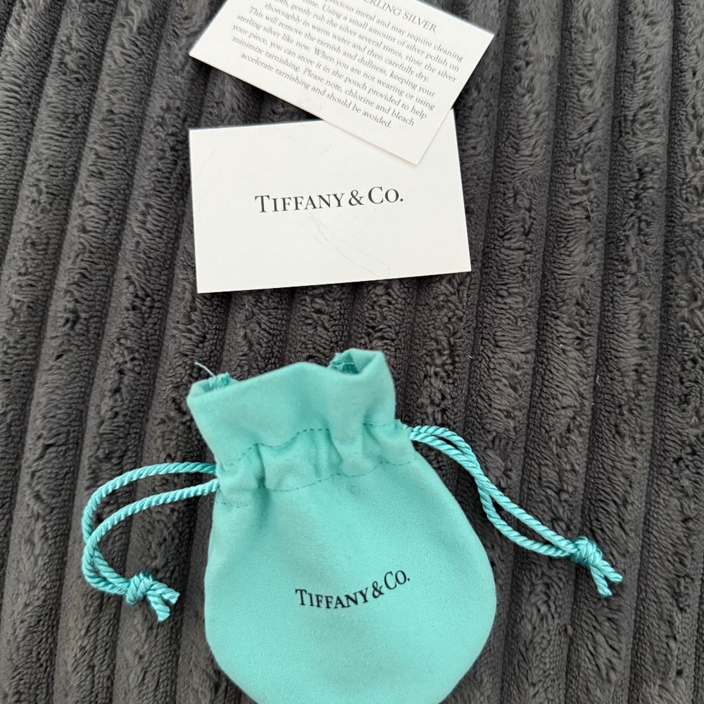 BRAND NEW !!!! Authentic Tiffany & Co Infinity Bracelet (7.5" Med) - Picture 11 of 14
